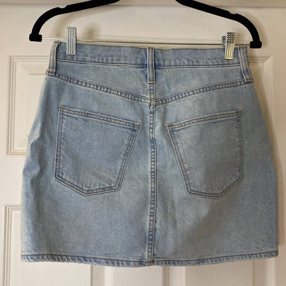 Universal Thread jean skirt size 4 - Picture 3 of 4